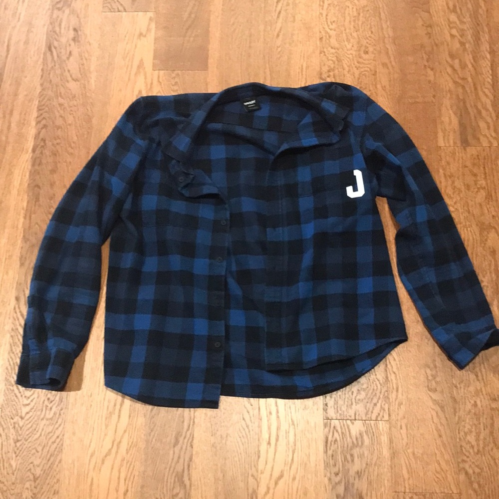 Oakley button up.Gently used ready for next owner